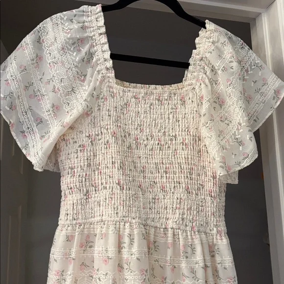 Ivy City Co Madison Dress Smocked midi - Picture 4 of 4